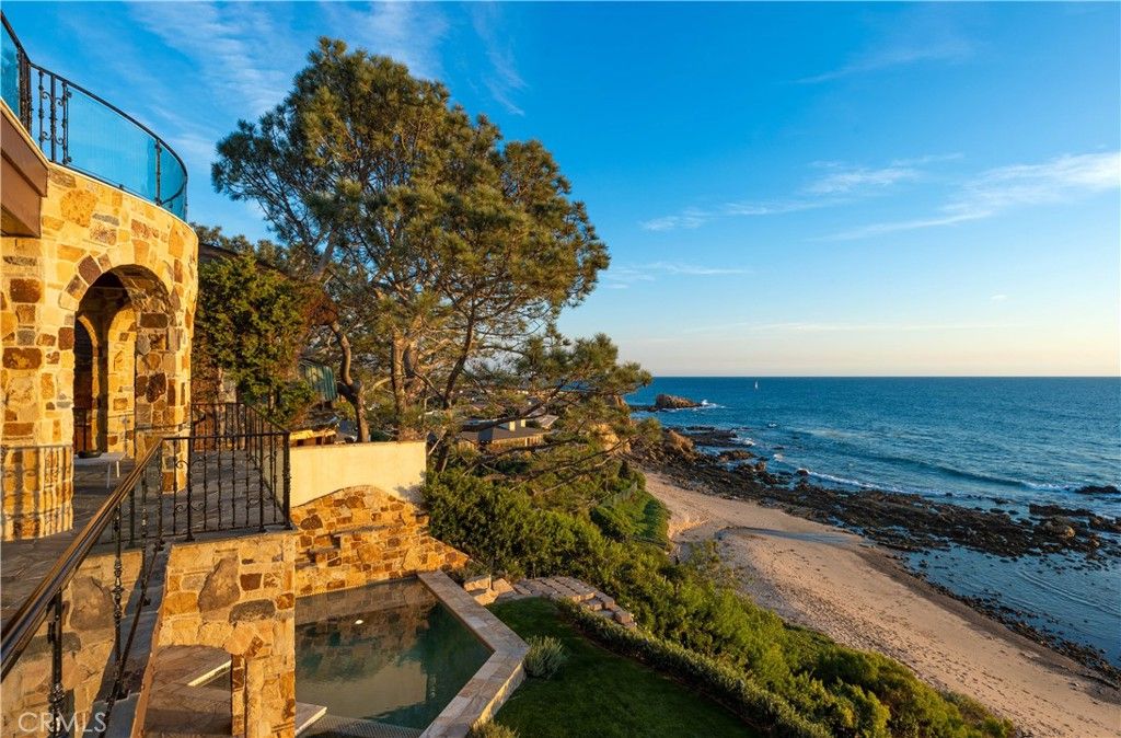 Exterior, Pool, Water