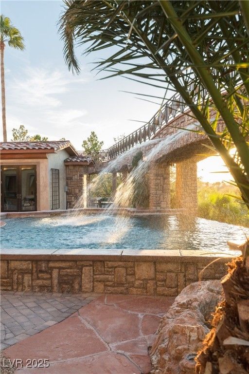 Exterior, Pool, Water