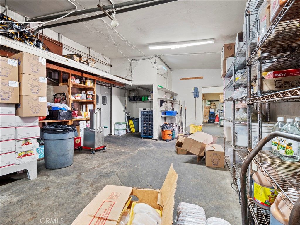 Garage, Interior