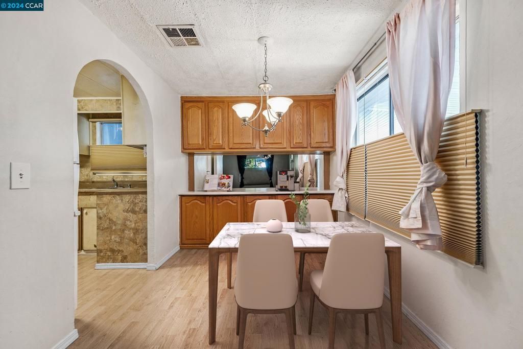 Interior, Kitchen, Pendant Lights, Wood Texture Flooring