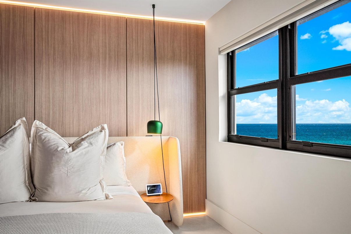 Bedroom, Interior, Water
