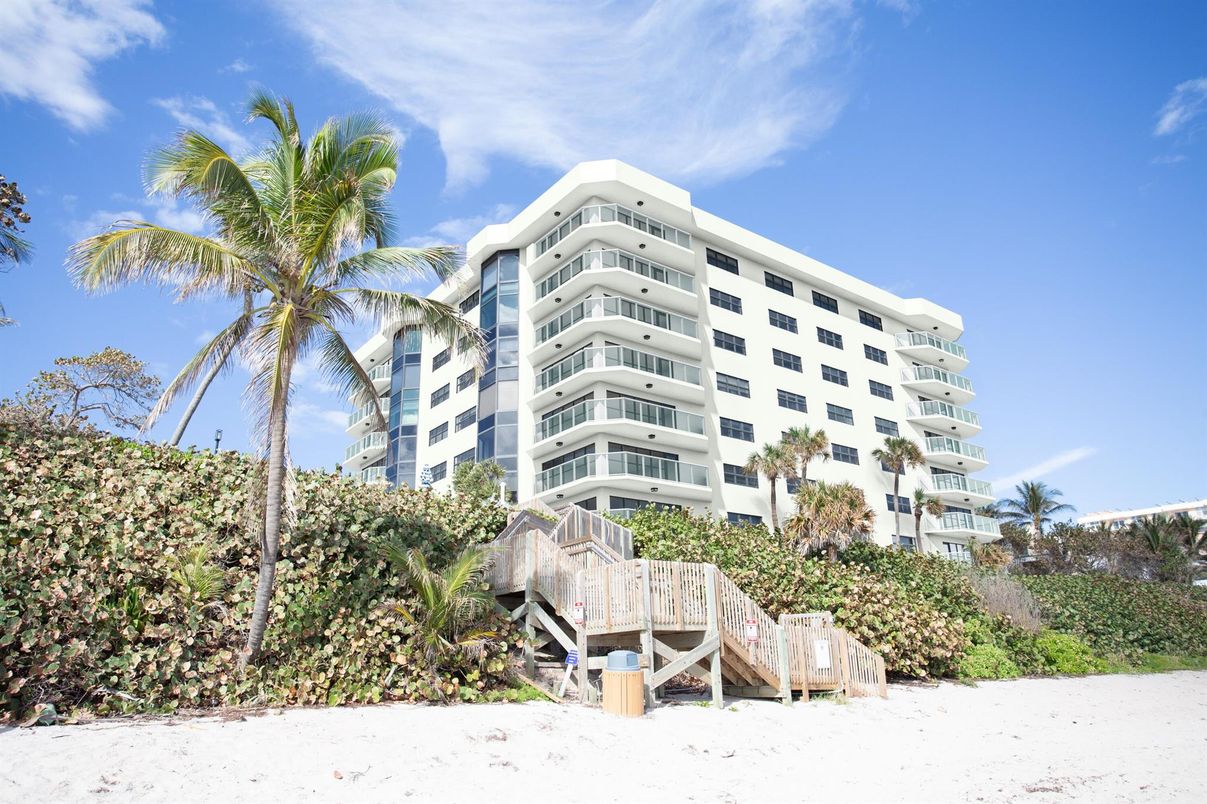 Exterior, Facade, Condo Building