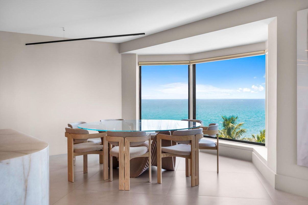 Dining room, Interior, Water
