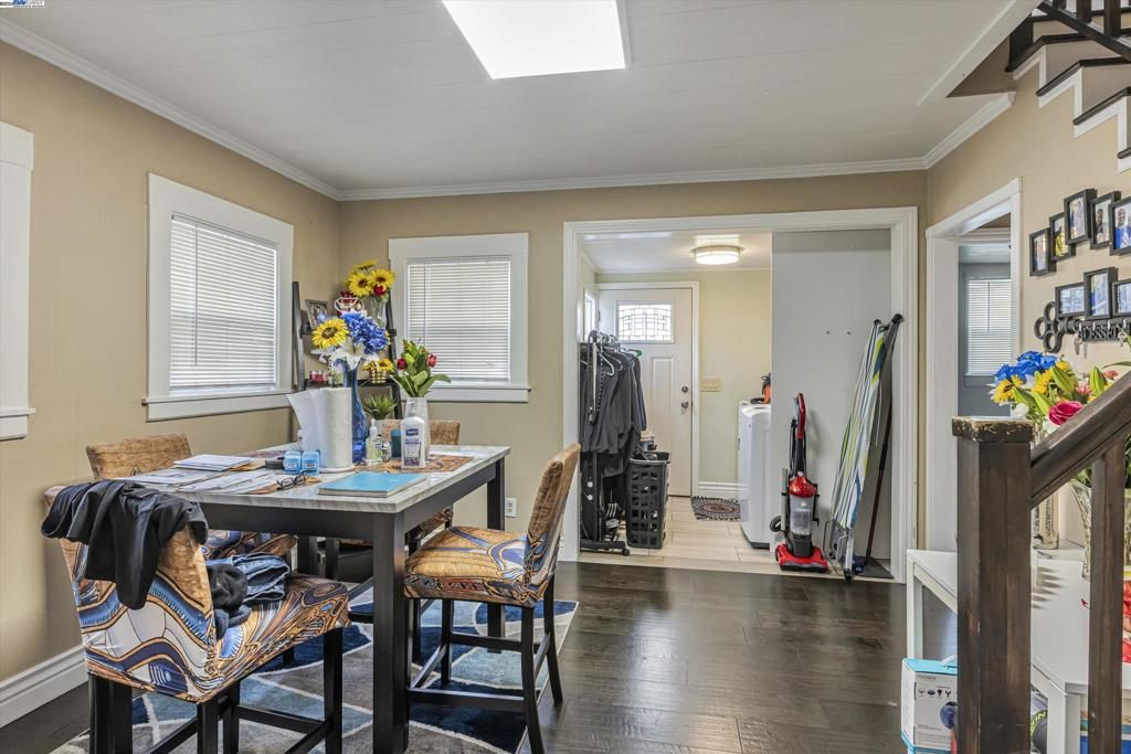 Dining room, Interior, Wood Texture Flooring