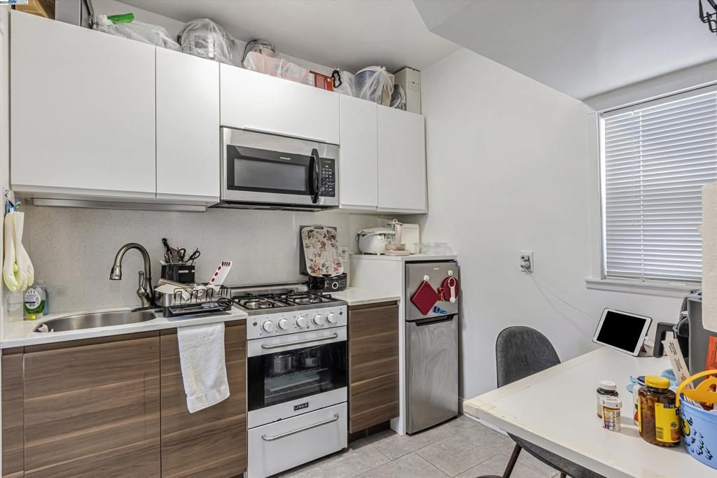 Interior, Kitchen, Stainless Steel Appliances