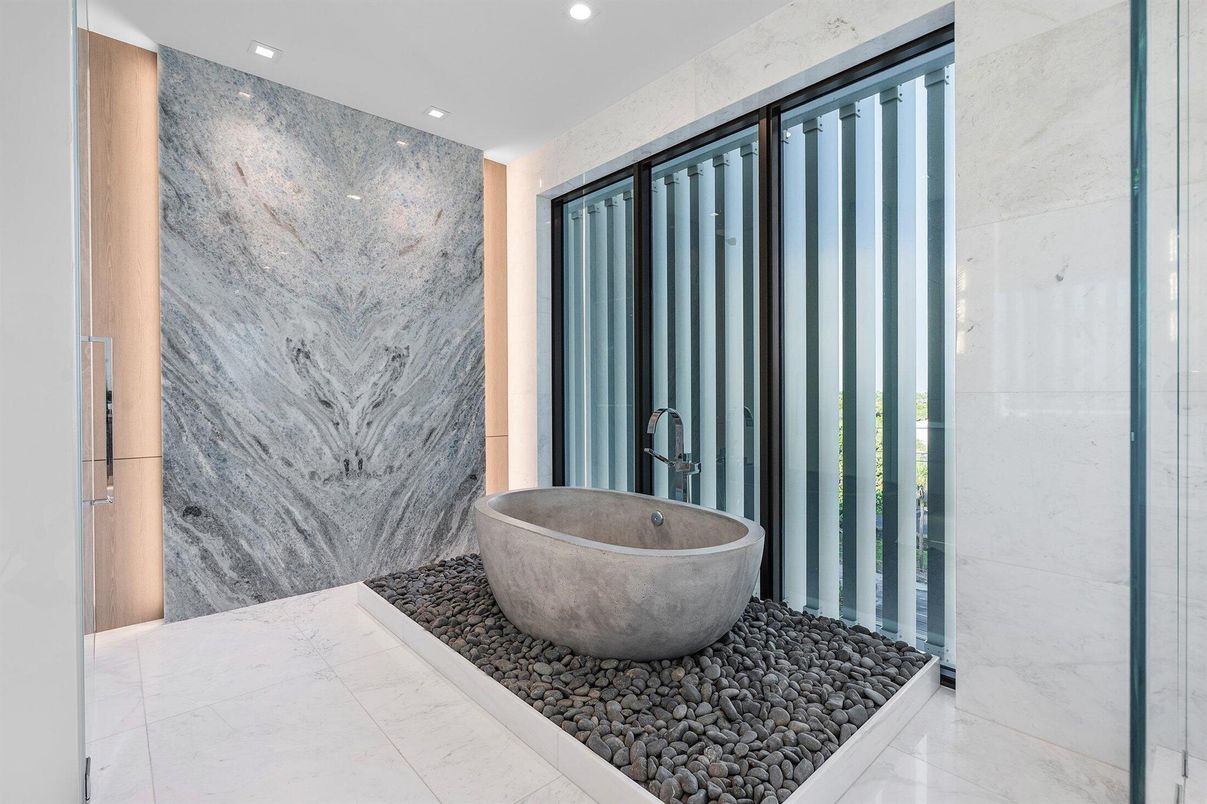 Bathroom, Interior, Marble Walls, Recessed Lighting