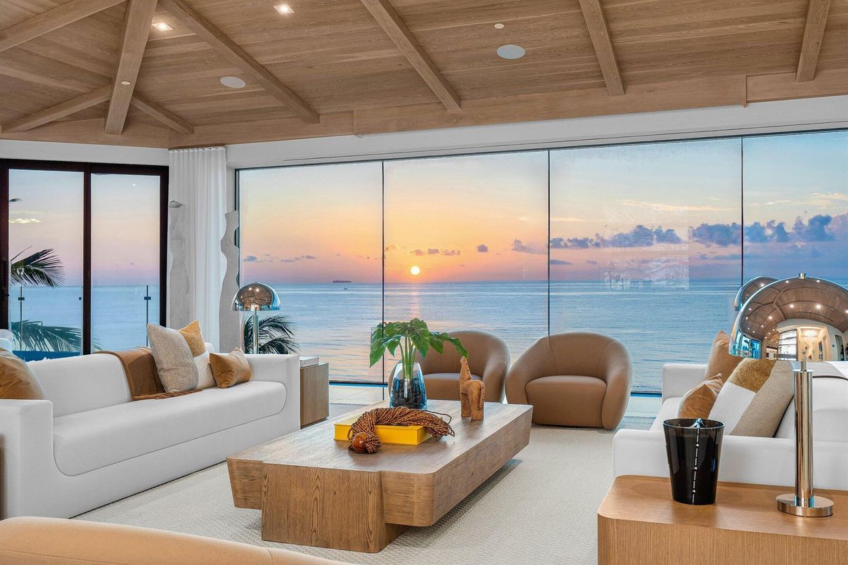 Interior, Living room, Recessed Lighting, Water, Wooden Beams, Wooden Ceilings