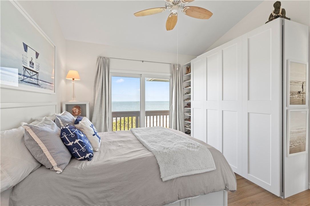 Bedroom, Interior, Water, Wood Texture Flooring