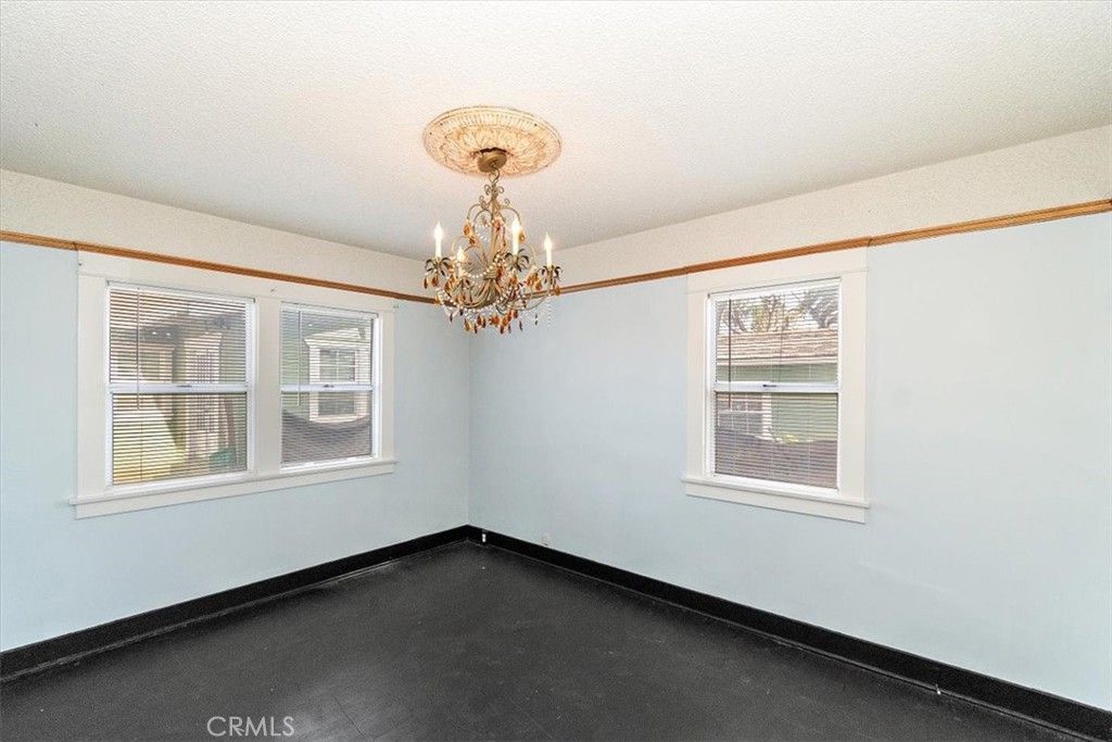 Chandelier, Empty room, Interior