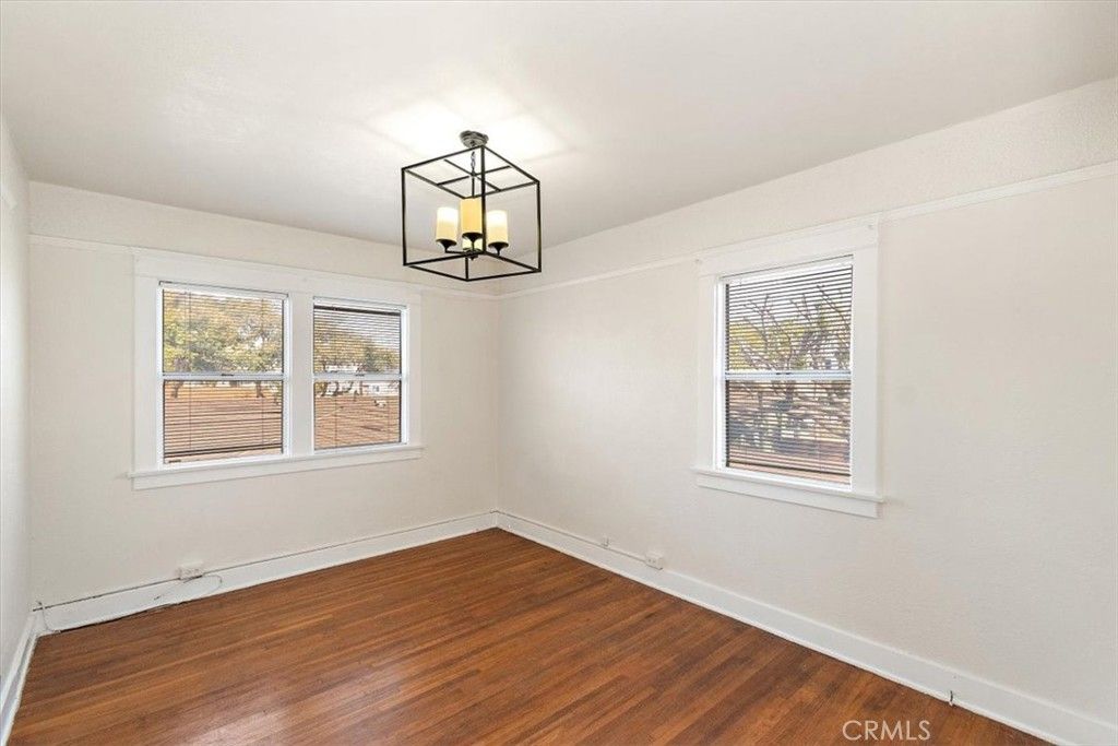 Chandelier, Empty room, Interior, Wood Texture Flooring