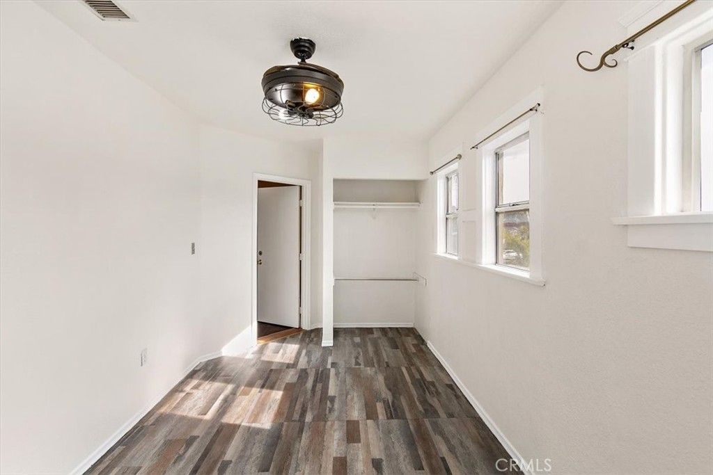Chandelier, Interior, Wood Texture Flooring