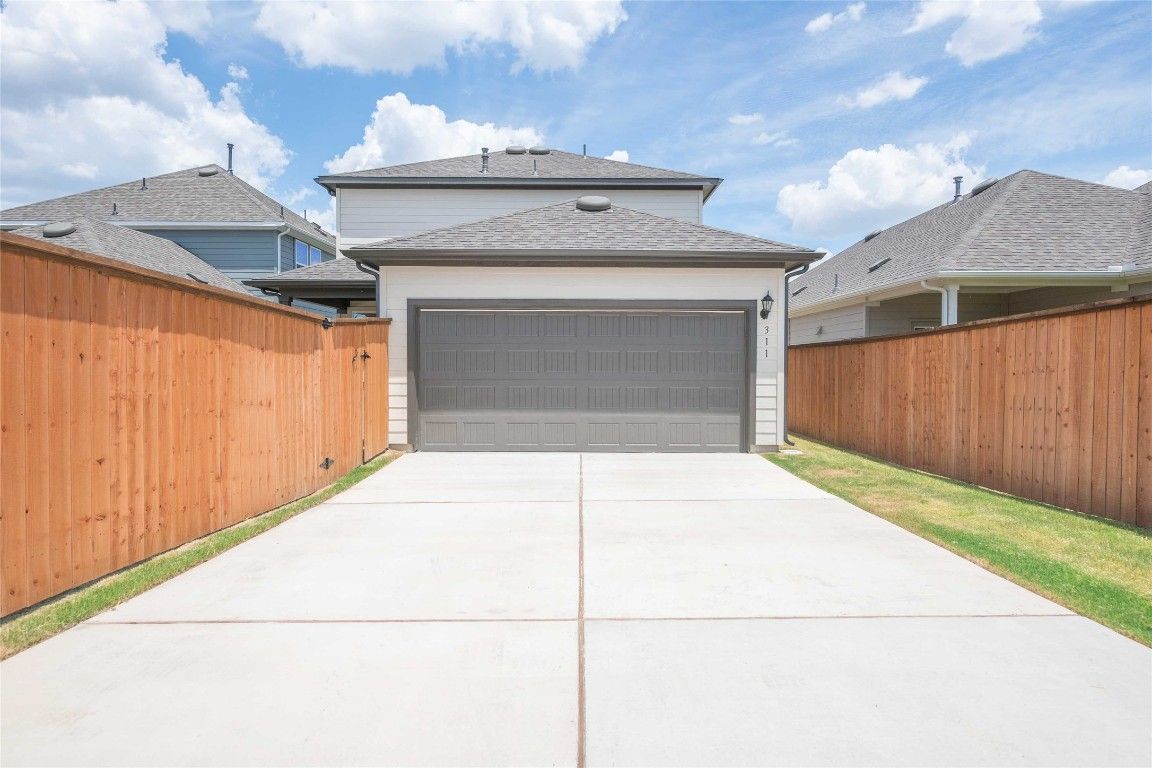 Detached Garage, Exterior