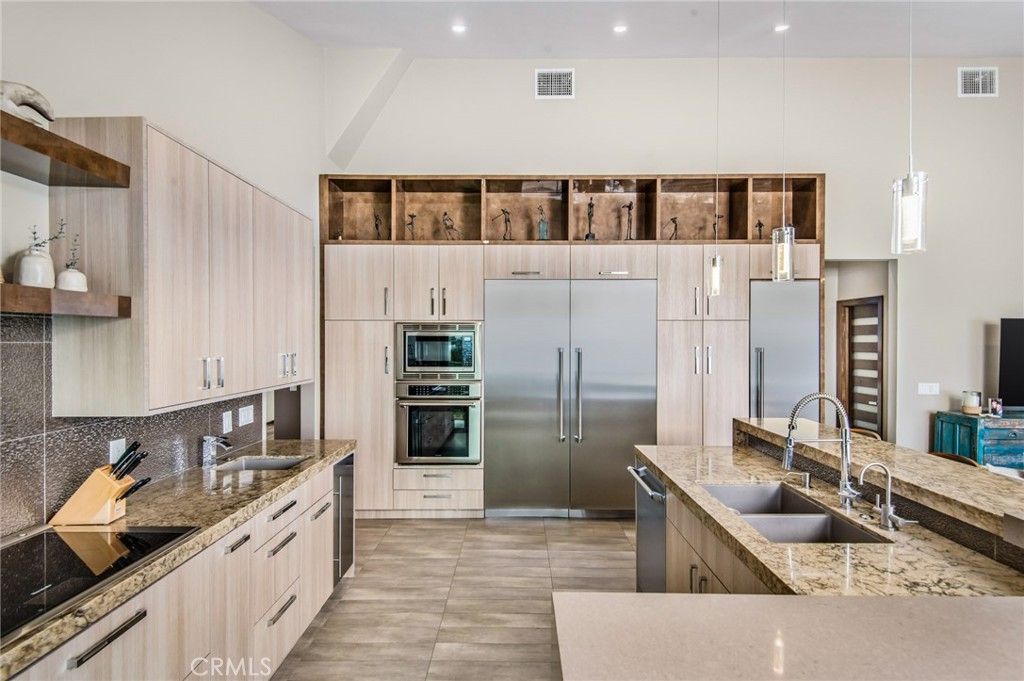 Interior, Kitchen, Pendant Lights, Recessed Lighting, Stainless Steel Appliances