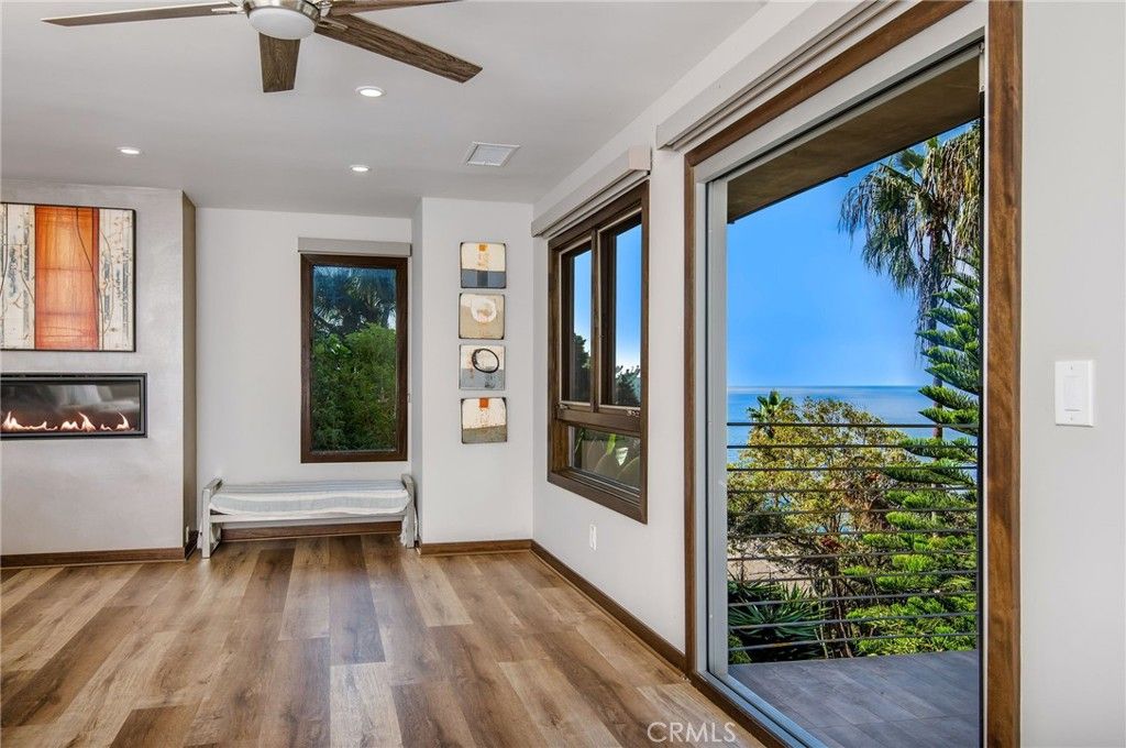 Fireplace, Interior, Recessed Lighting, Water, Wood Texture Flooring
