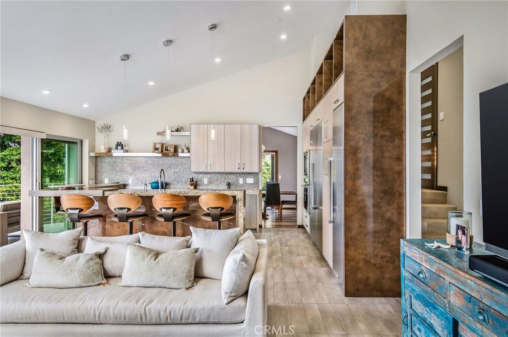 Interior, Kitchen, Living room, Pendant Lights, Recessed Lighting, Stainless Steel Appliances, Wood Texture Flooring