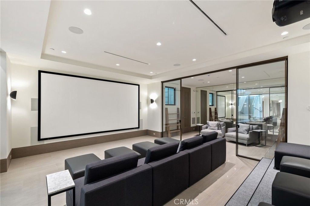 Interior, Projection Screen, Recessed Lighting, Theatre Room
