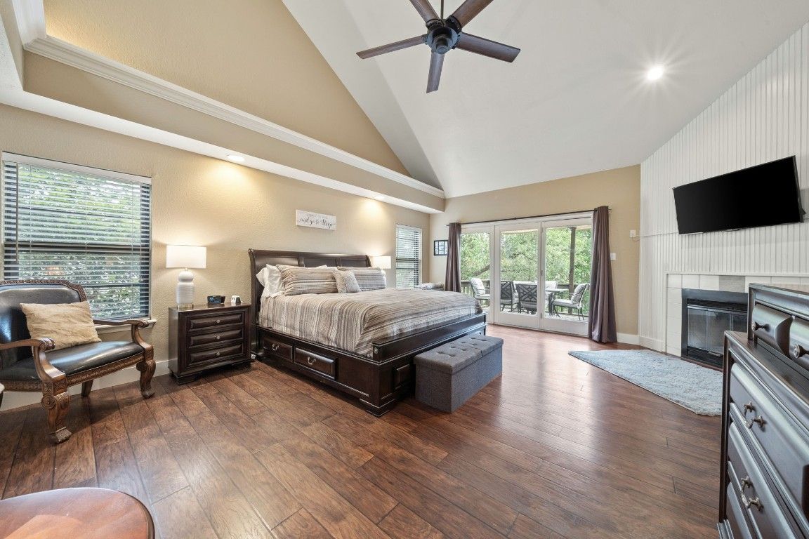 Bedroom, Fireplace, Interior, Recessed Lighting, Wood Texture Flooring