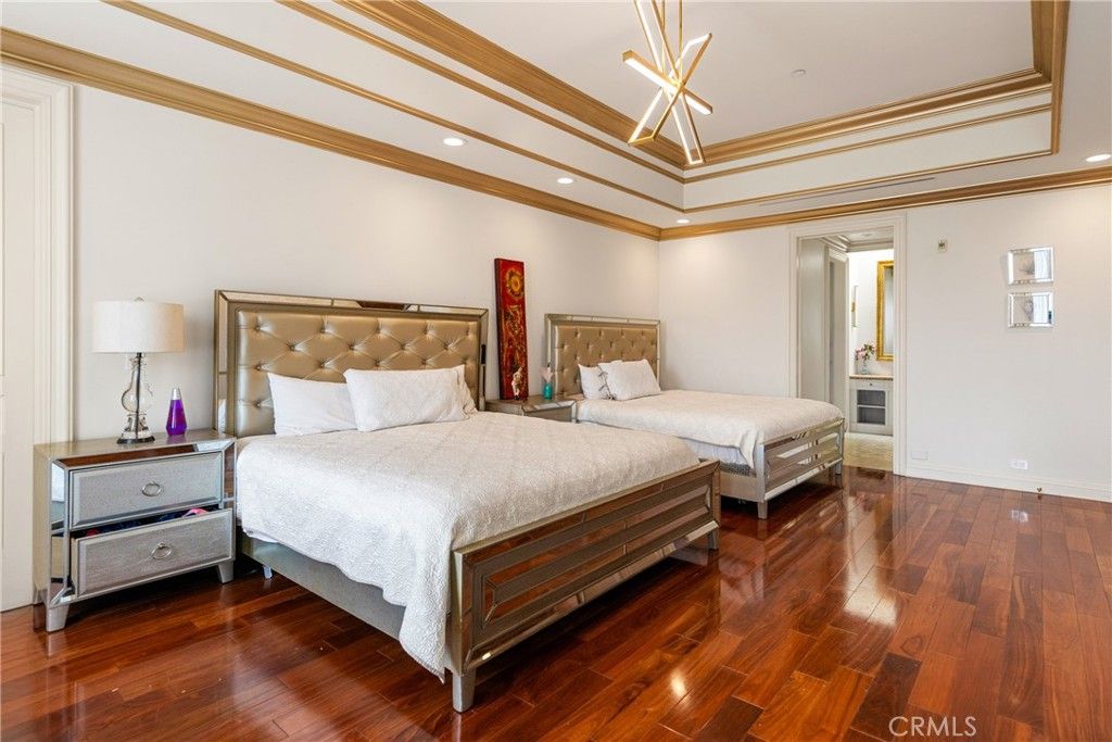 Bedroom, Interior, Pendant Lights, Recessed Lighting, Wood Texture Flooring
