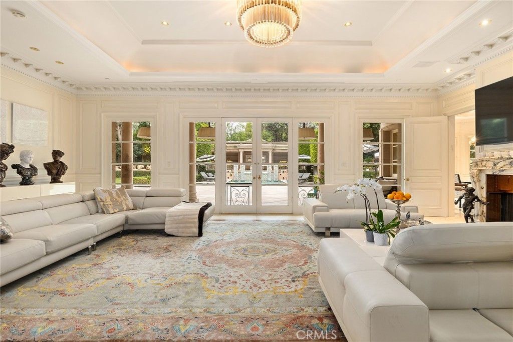 Fireplace, Interior, Living room, Pendant Lights, Recessed Lighting