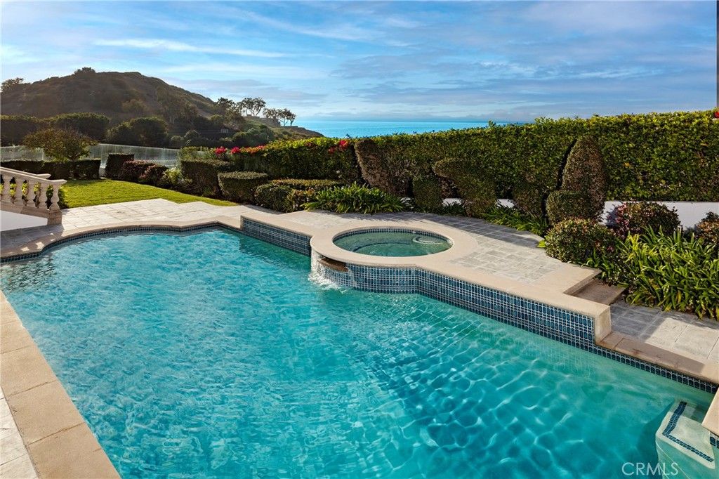 Exterior, Pool, Water
