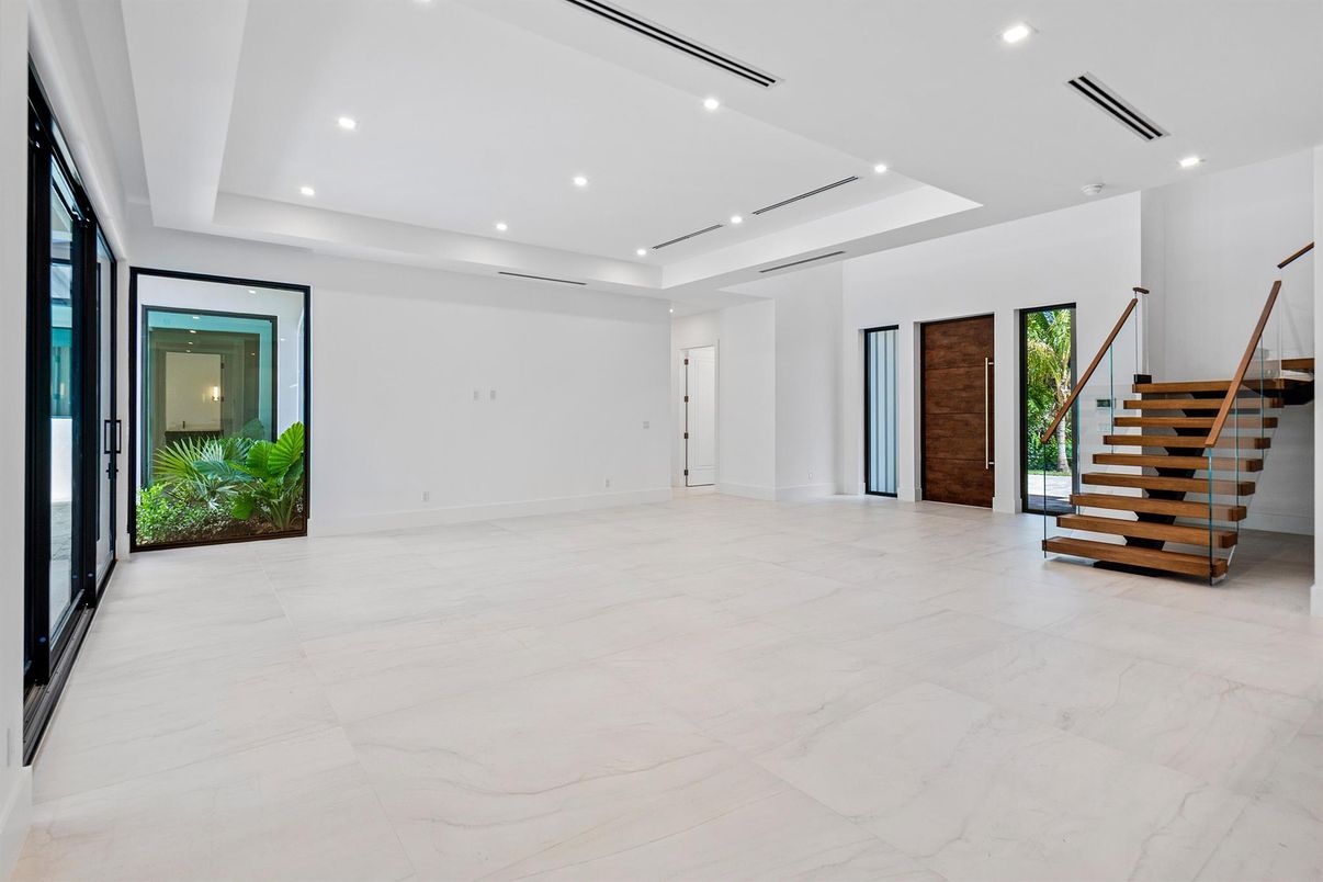 Empty room, Interior, Marble, Recessed Lighting