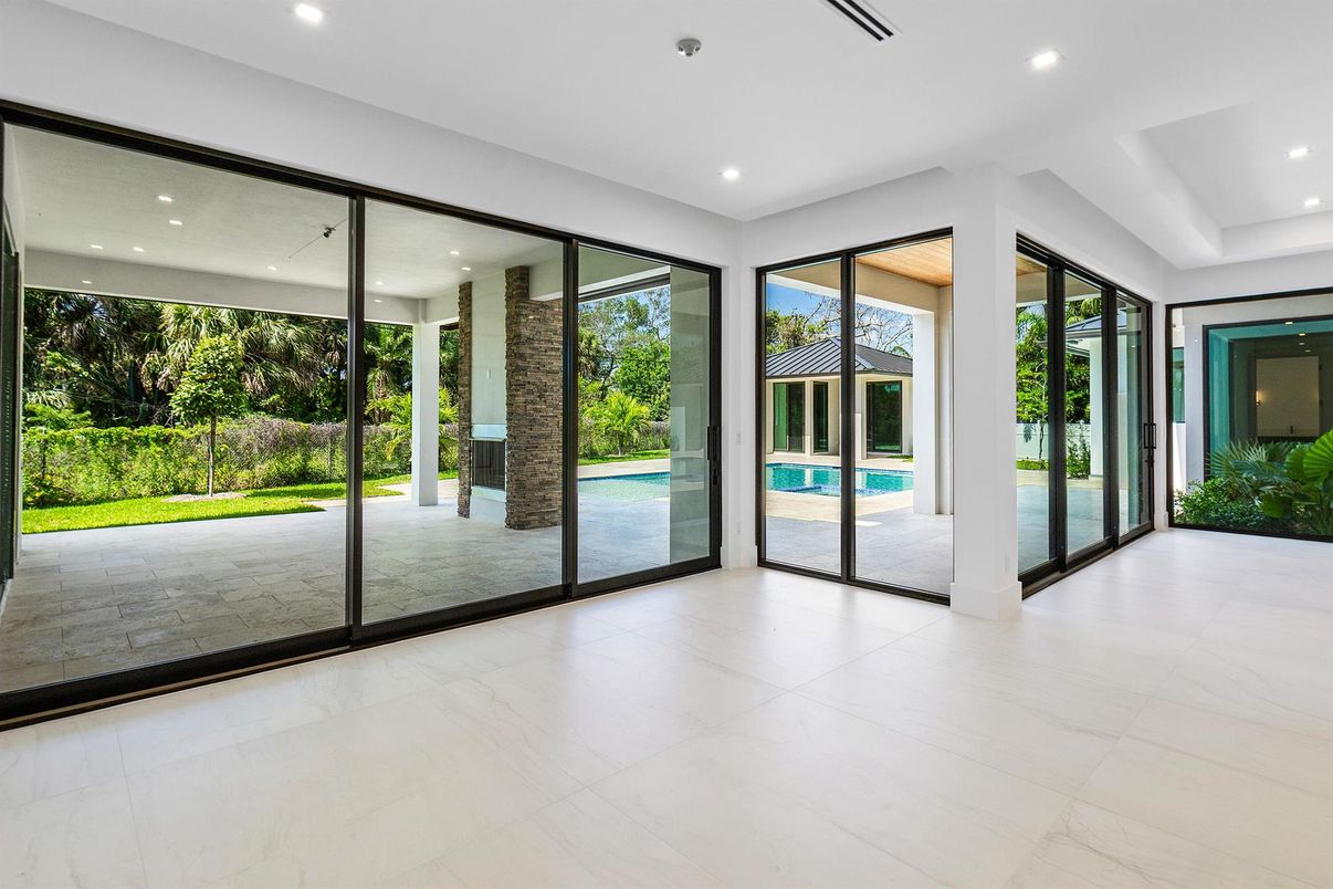 Empty room, Interior, Marble, Recessed Lighting