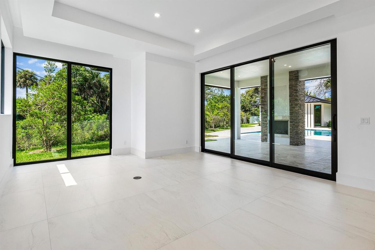 Empty room, Interior, Marble, Recessed Lighting