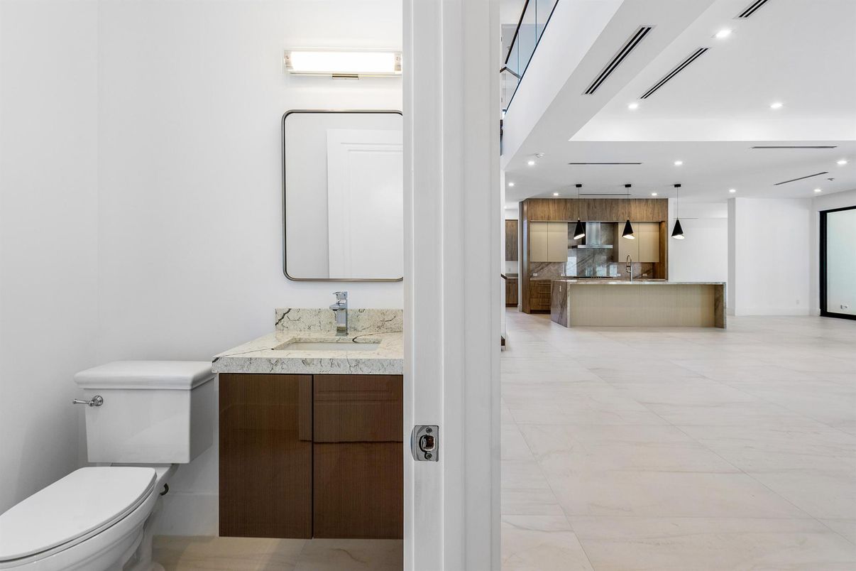 Bathroom, Interior, Marble, Recessed Lighting