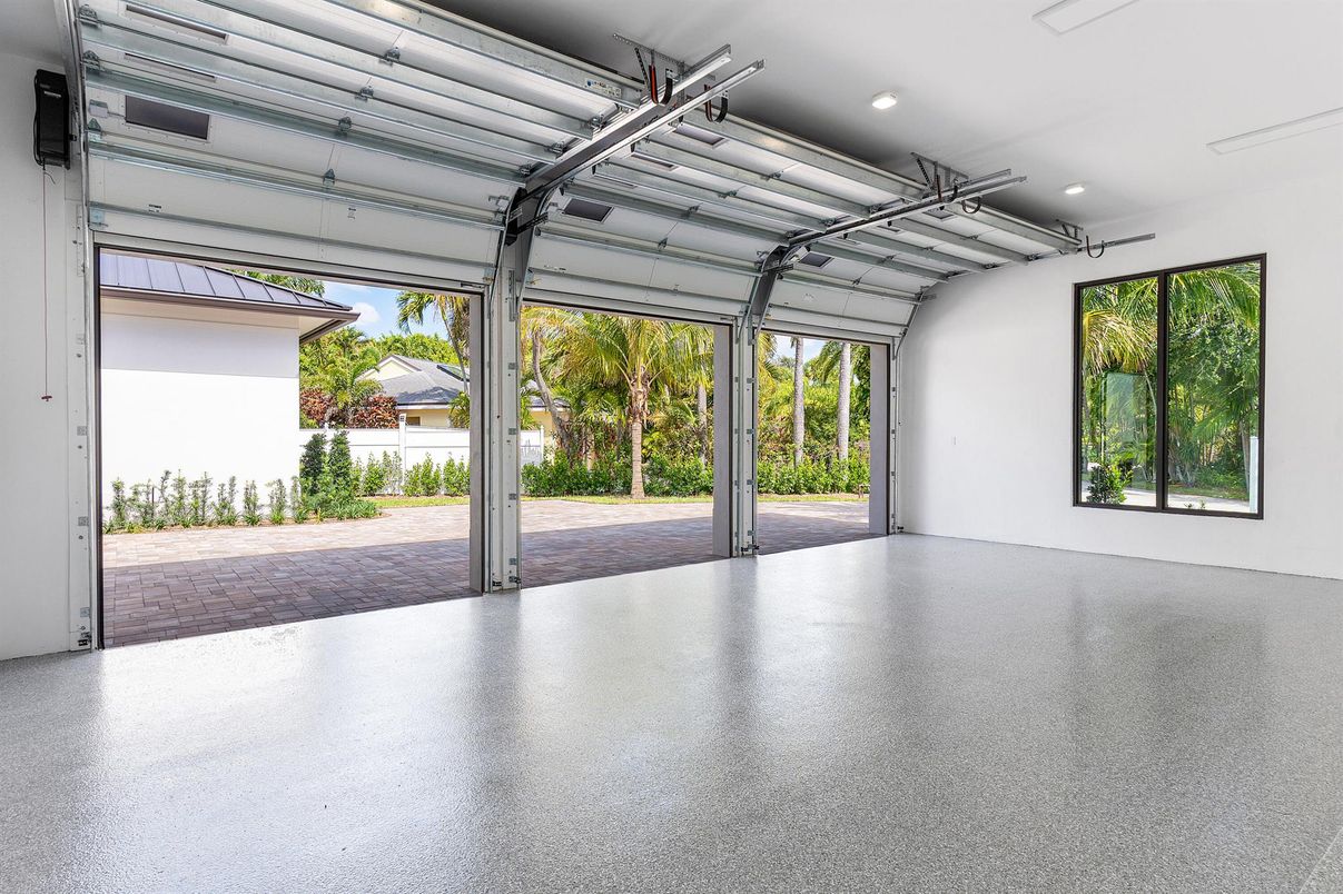 Garage, Interior, Recessed Lighting