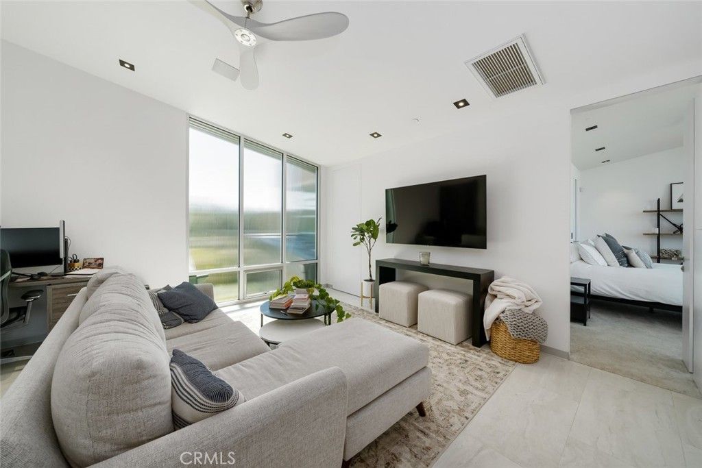 Bedroom, Interior, Living room, Recessed Lighting, Water