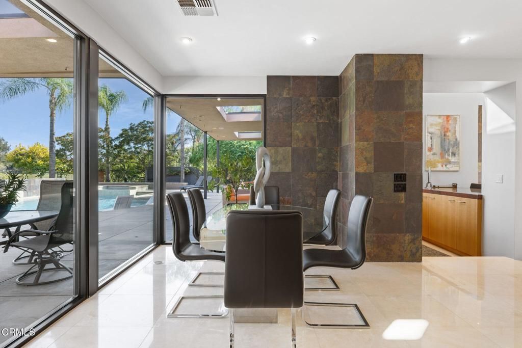 Dining room, Interior, Recessed Lighting