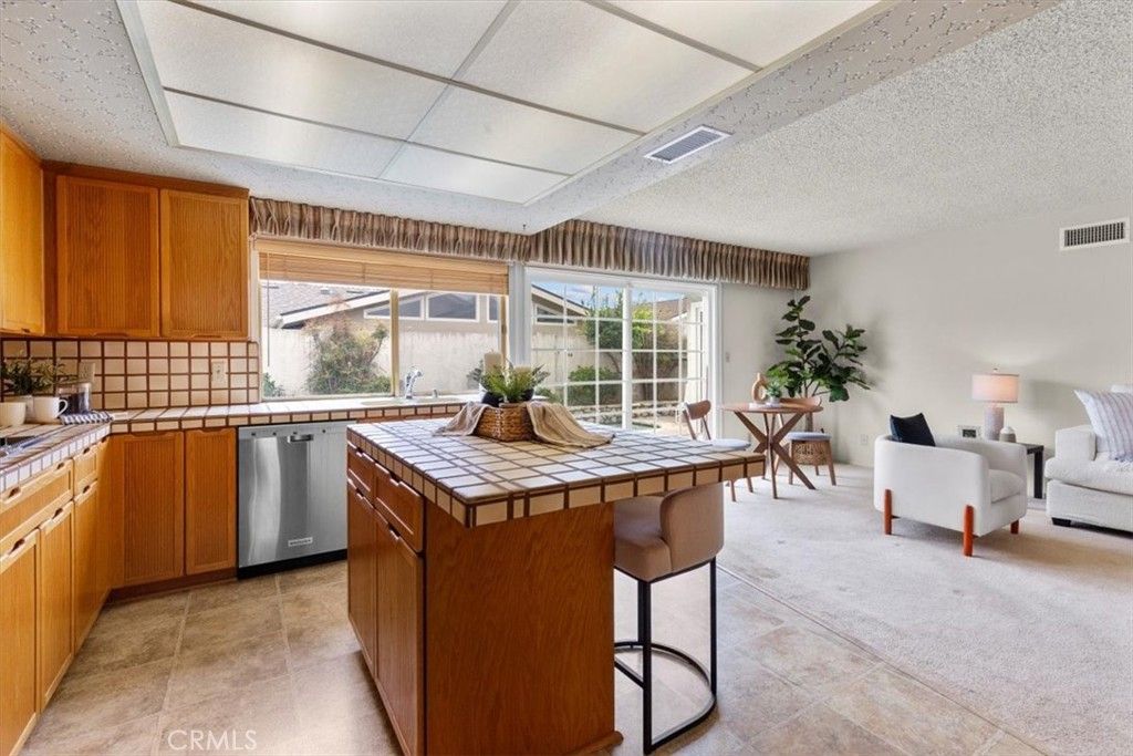 Dining room, Interior, Kitchen, Living room, Stainless Steel Appliances, Tile Countertops