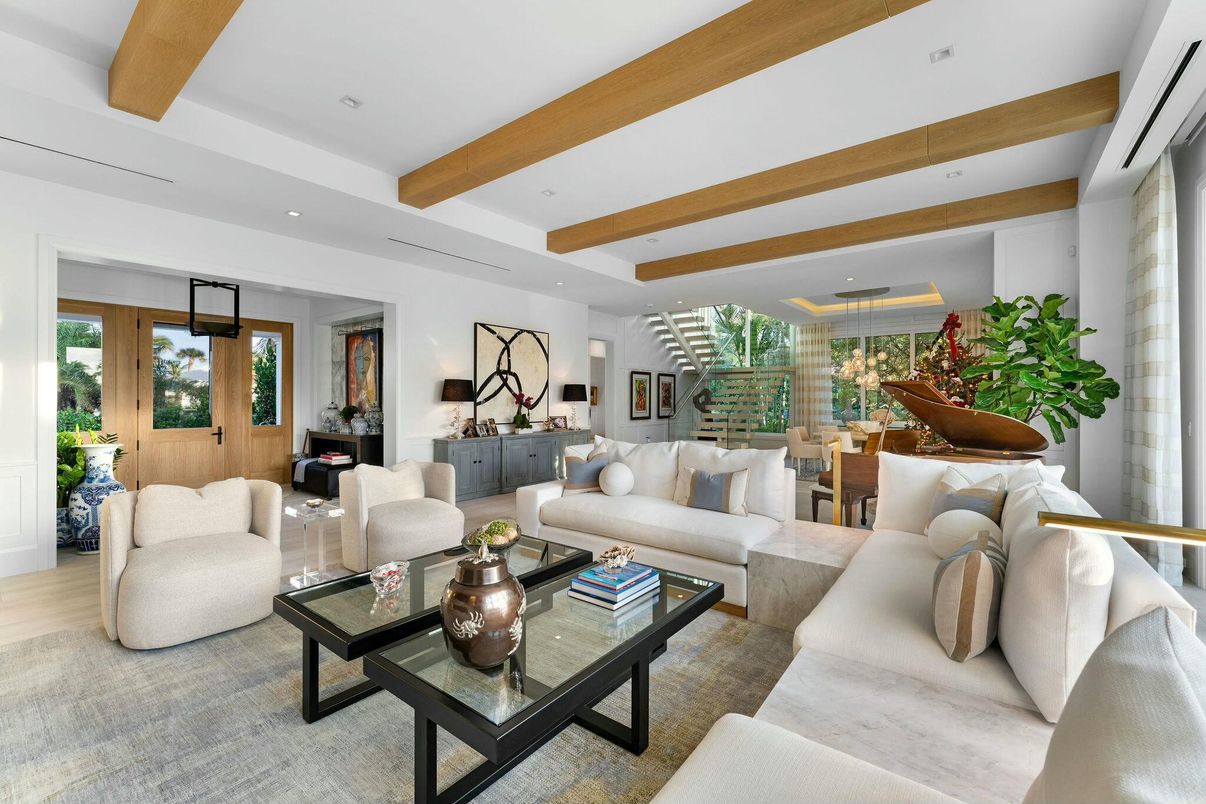 Dining room, Interior, Living room, Recessed Lighting, Wooden Beams, Wood Texture Flooring
