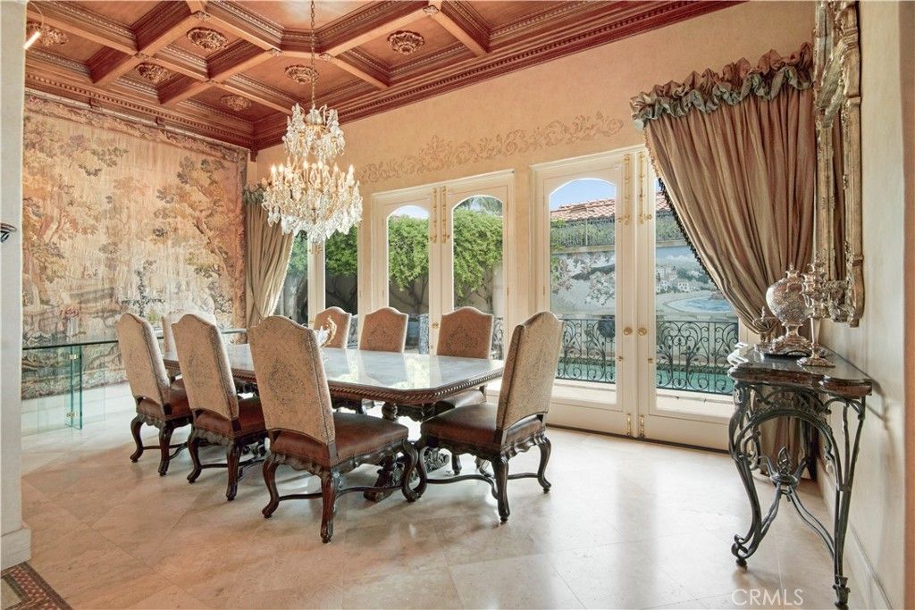 Chandelier, Dining room, Interior, Wooden Beams, Wooden Ceilings