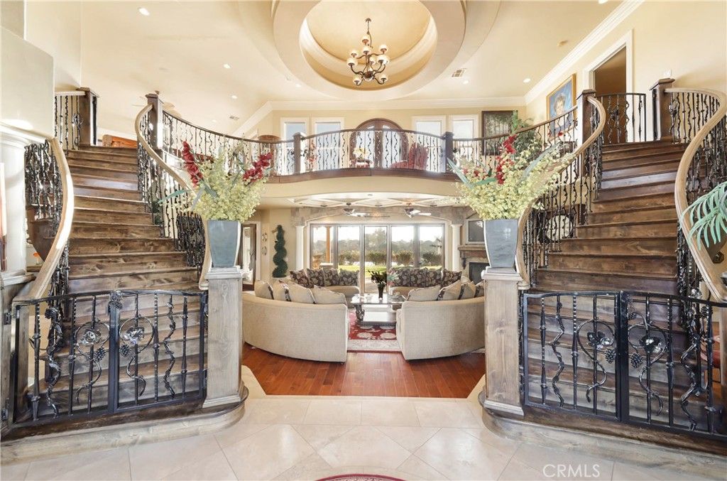 Chandelier, Interior, Living room, Recessed Lighting, Wood Texture Flooring