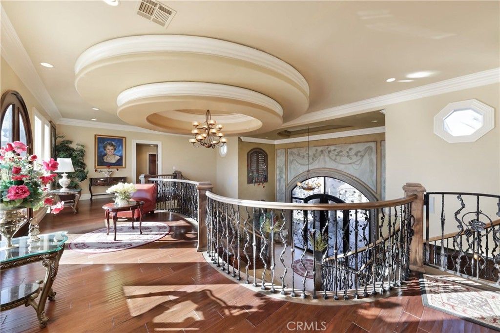 Chandelier, Interior, Recessed Lighting, Wood Texture Flooring