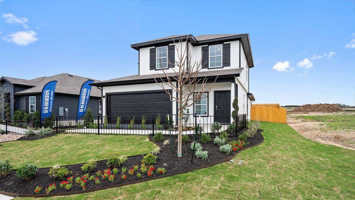 Attached, Exterior, Facade, Modern