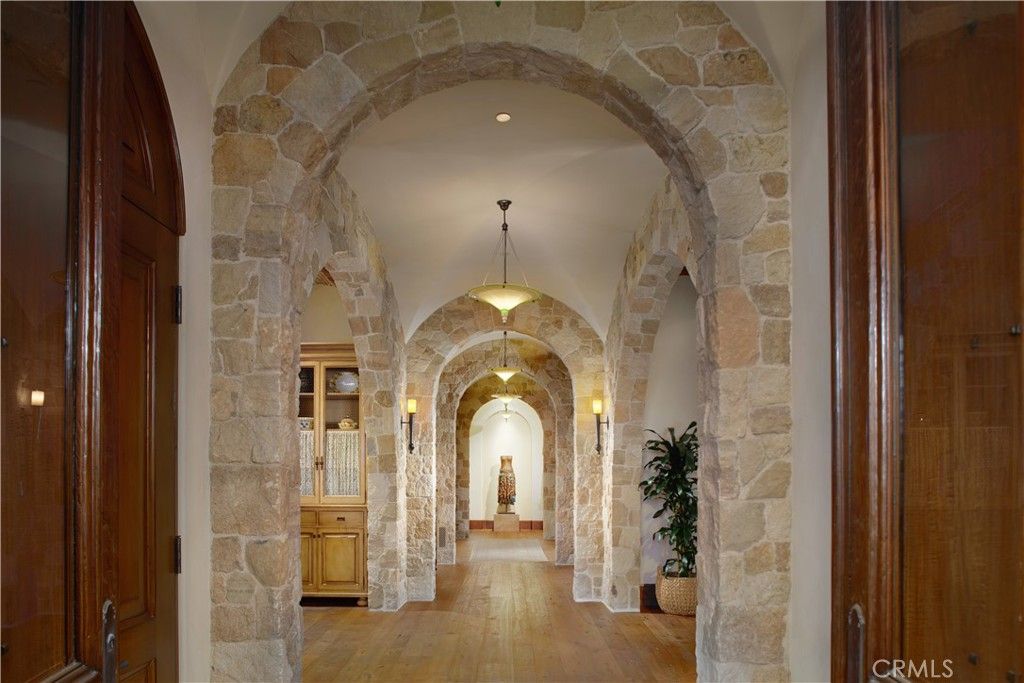 Interior, Pendant Lights, Stone Walls, Wood Texture Flooring