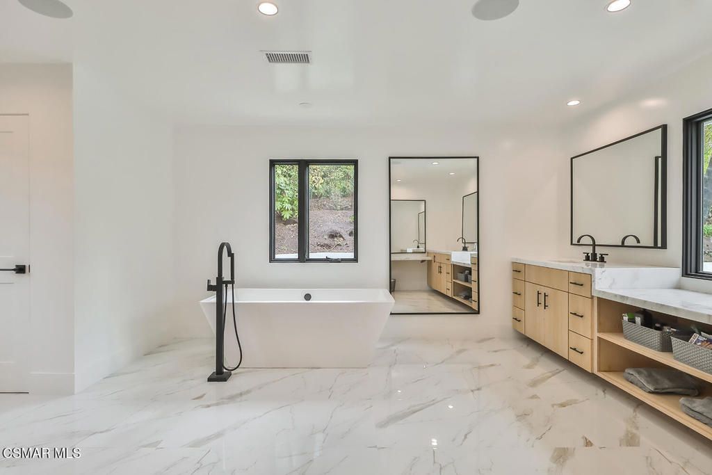Bathroom, Dual Sink Vanities, Free Standing Baths, Interior, Marble, Recessed Lighting