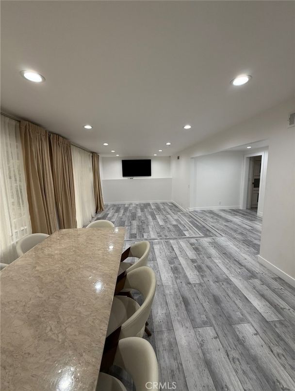 Interior, Recessed Lighting, Wood Texture Flooring