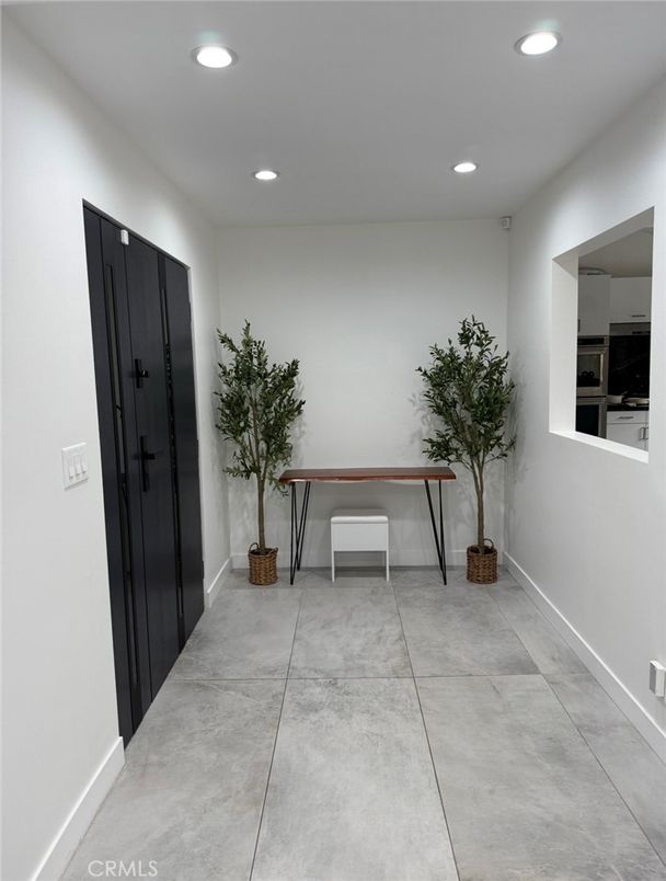 Interior, Recessed Lighting