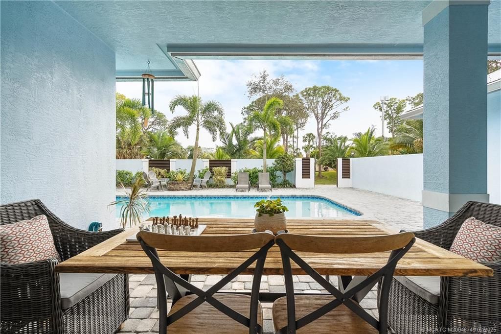 Exterior, Pool, Water