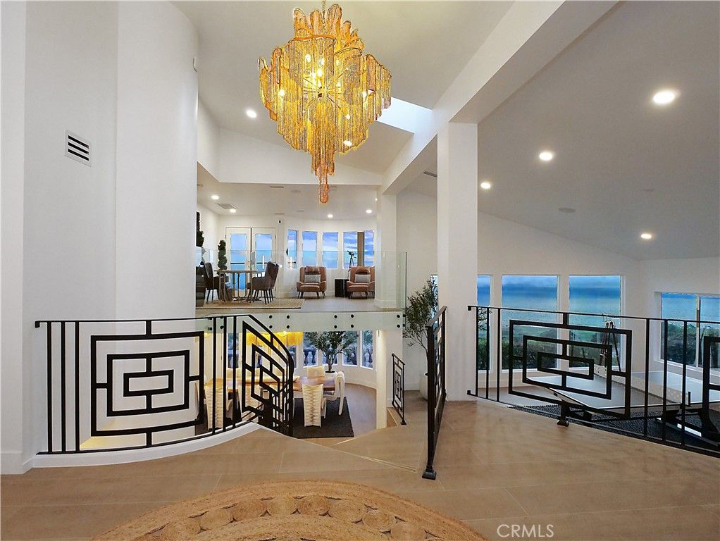 Chandelier, Interior, Recessed Lighting, Water