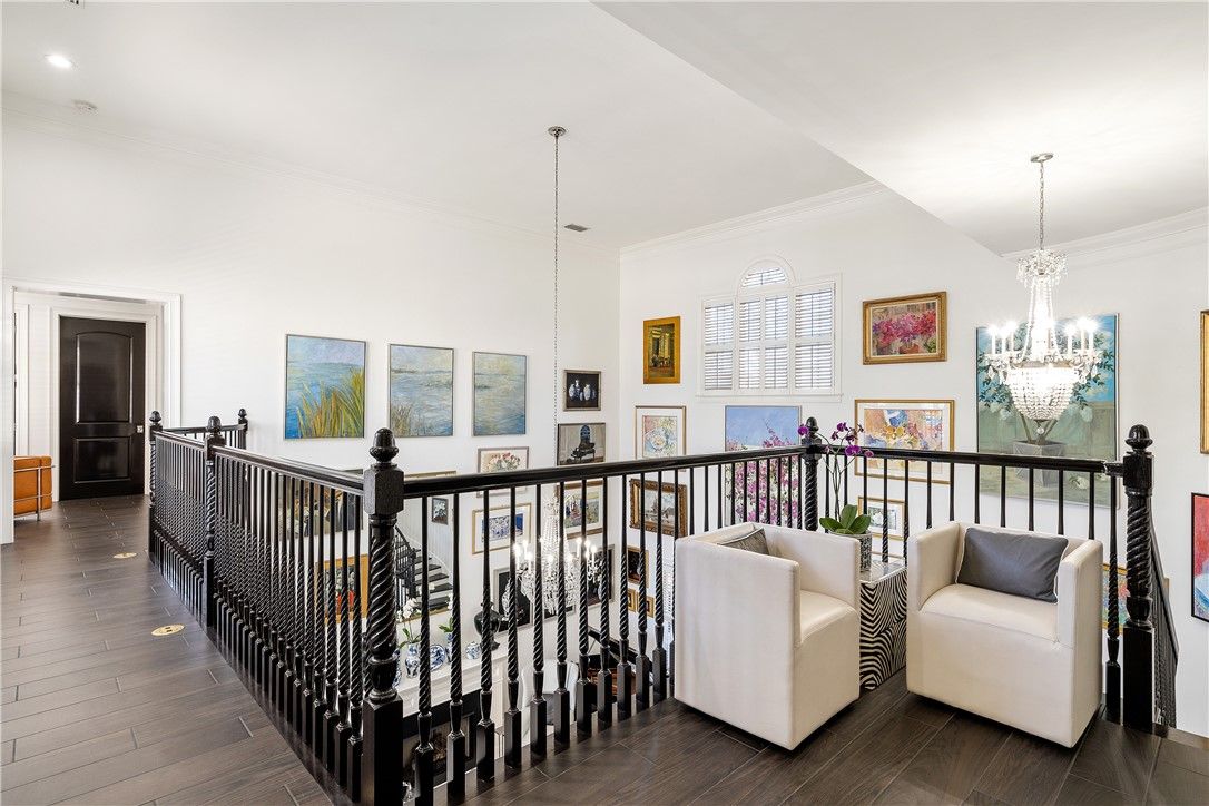 Chandelier, Interior, Recessed Lighting, Wood Texture Flooring