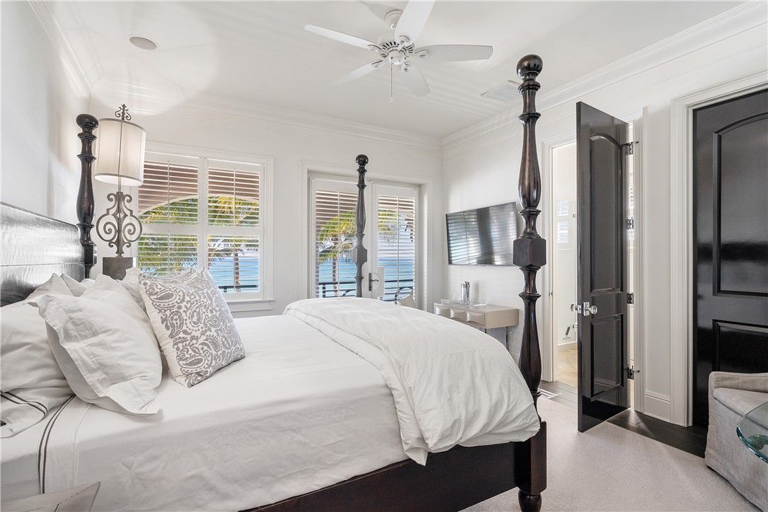 Bedroom, Interior, Pendant Lights, Water