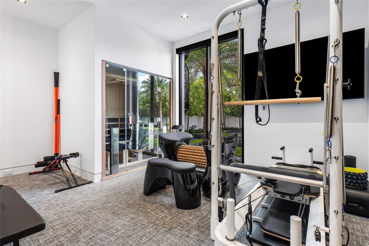 Fitness Equipment, Interior, Recessed Lighting