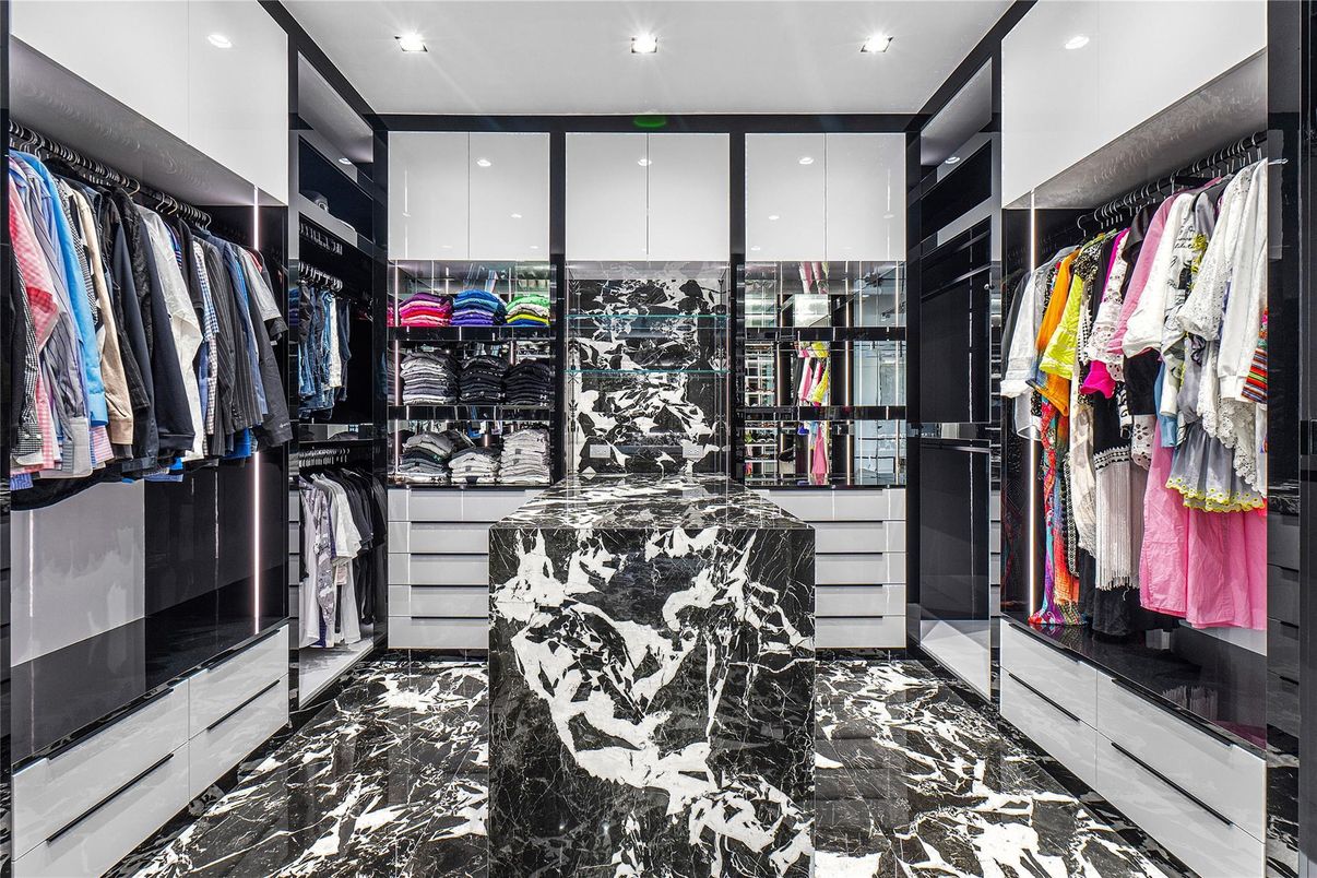 Interior, Marble, Recessed Lighting, Walk-in Closets
