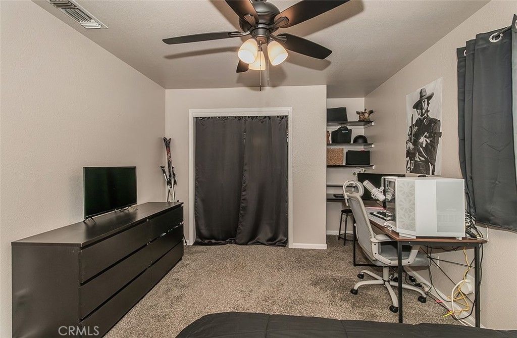 Home Office, Interior