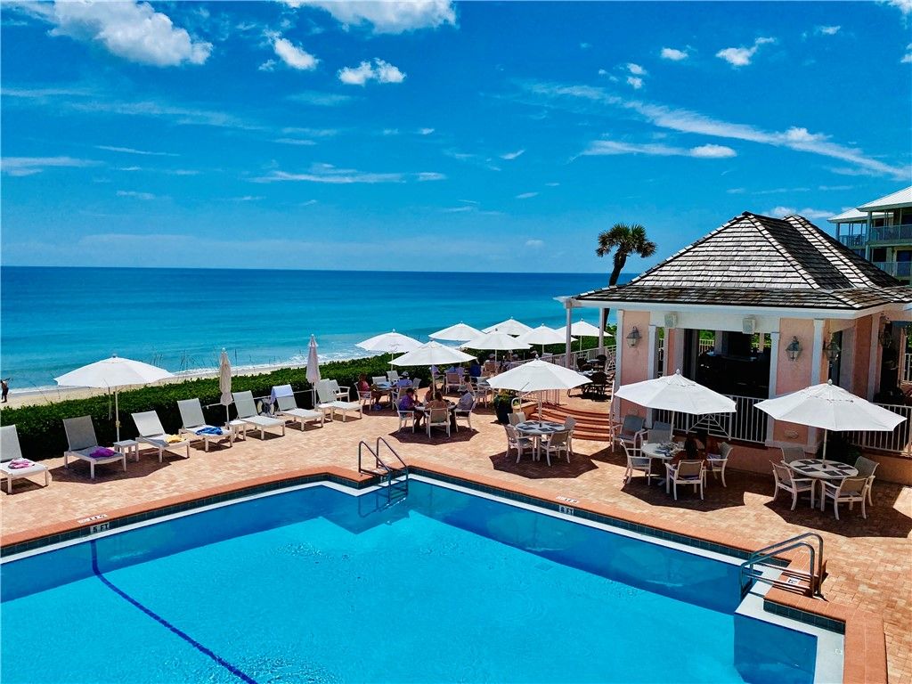 Exterior, Pool, Water