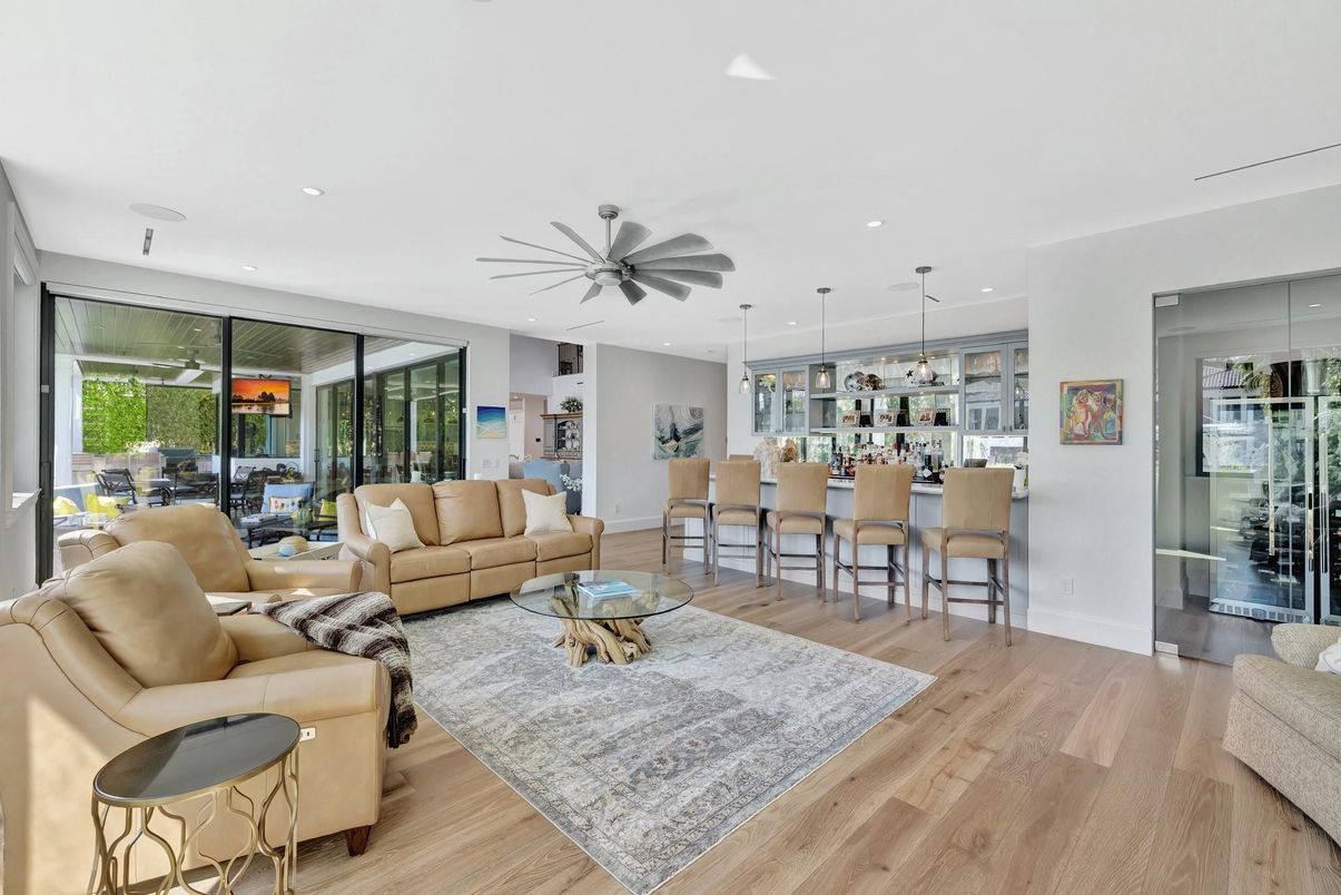 Interior, Living room, Pendant Lights, Recessed Lighting, Wood Texture Flooring